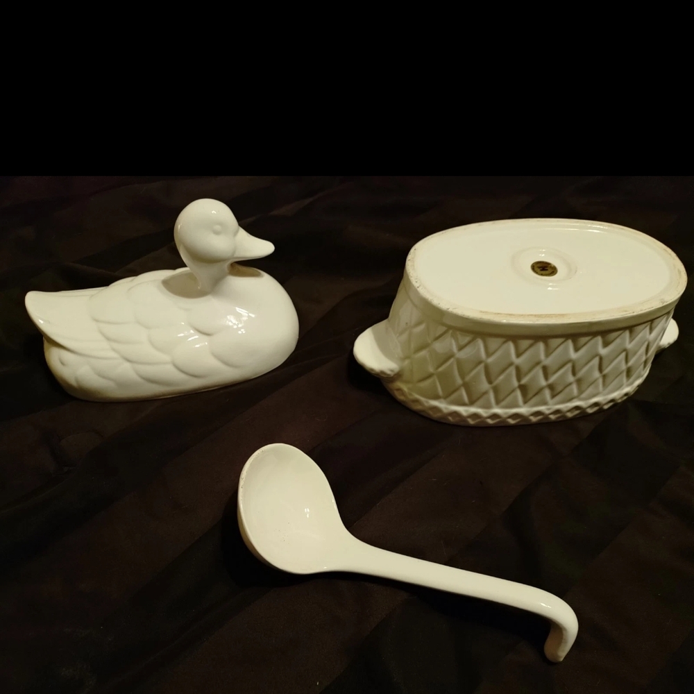 Himark Kitchen Elegant White Plate